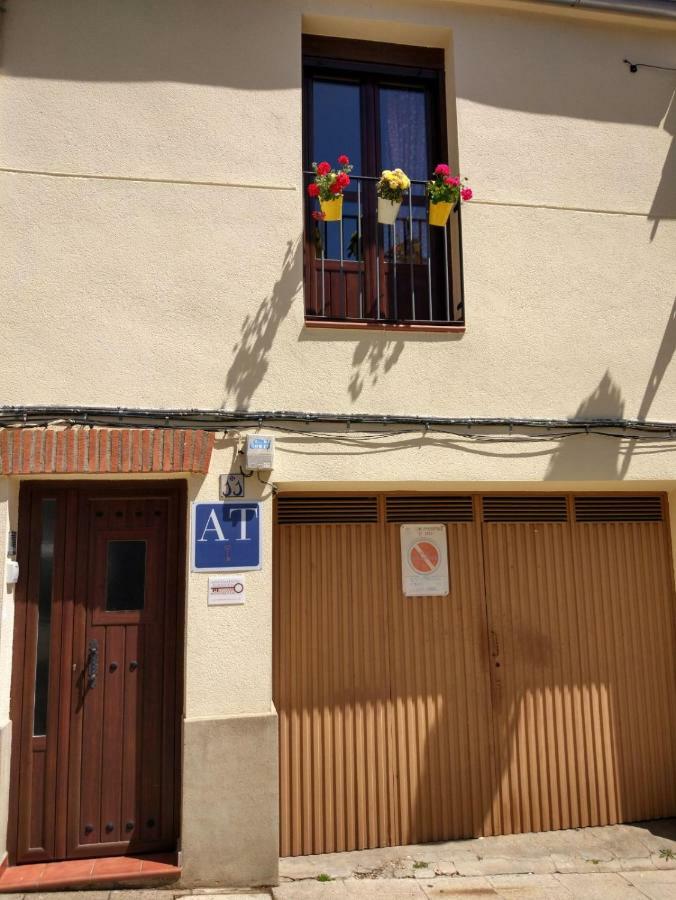 Apartamento Ciudad Monumental Cáceres Exterior foto